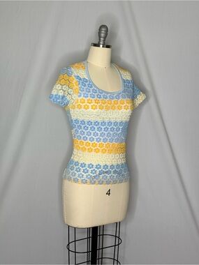 Vintage Diamonds USA Floral Lace Baby Tee Blue Yellow Orange 70s
